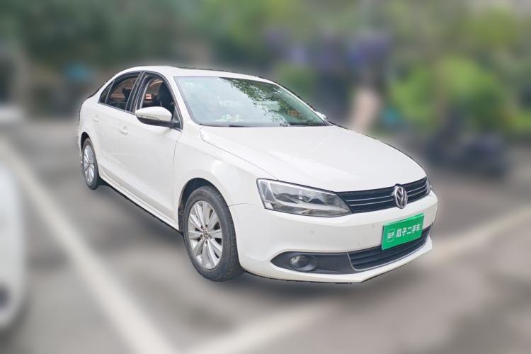 Used Volkswagen Sagitar 2014 Revised Version 1.4TSI Automatic Luxury Edition Front Right 45 Deg