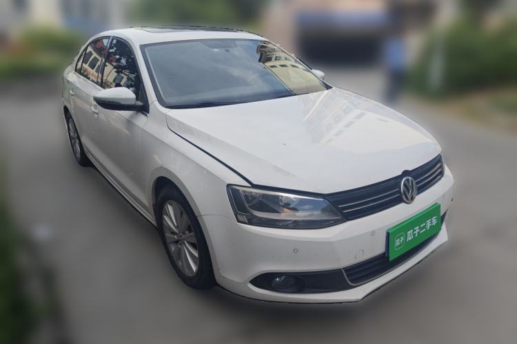 Used Volkswagen Sagitar 2014 Revised Version 1.4TSI Automatic Luxury Edition Front Right 45 Deg