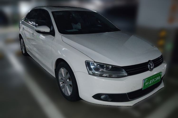 Used Volkswagen Sagitar 2014 Revised Version 1.6L Automatic Comfort Edition Front Right 45 Deg
