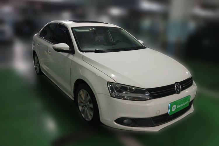 Used Volkswagen Sagitar 2014 1.6L Automatic Comfort Model Front Right 45 Deg