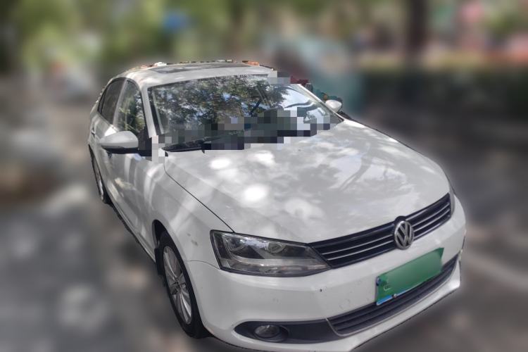 Used Volkswagen Sagitar 2014 Revised Version 1.4TSI Automatic Luxury Edition Front Right 45 Deg