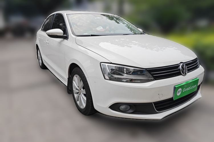 Used Volkswagen Sagitar 2014 1.6L Automatic Comfort Model Front Right 45 Deg
