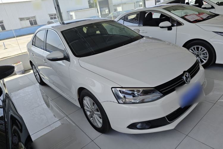Used Volkswagen Sagitar 2014 Revised Version 1.6L Automatic Comfort Edition Front Right 45 Deg
