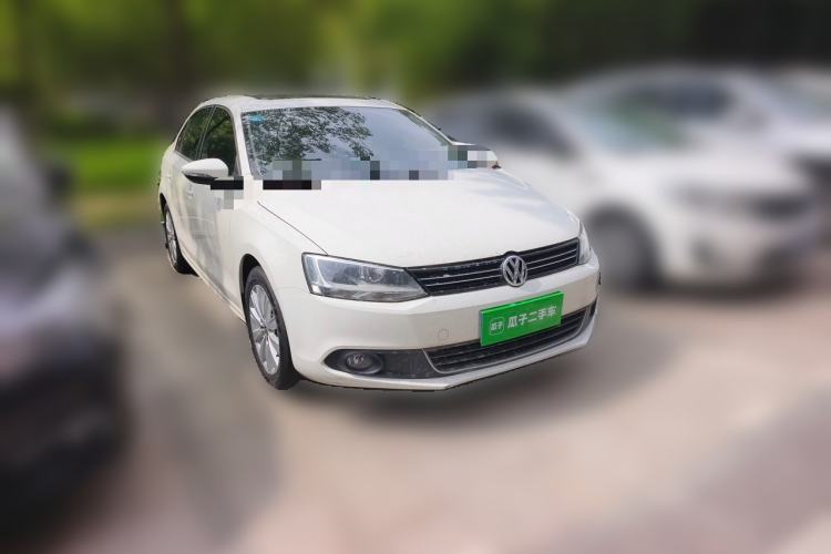 Used Volkswagen Sagitar 2014 1.6L Automatic Comfort Model Front Right 45 Deg