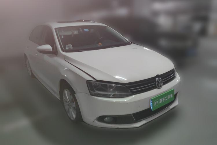 Used Volkswagen Sagitar 2014 1.6L Automatic Comfort Model Front Right 45 Deg