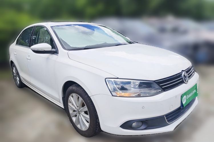 Used Volkswagen Sagitar 2014 Revised Version 1.4TSI Automatic Luxury Edition Front Right 45 Deg