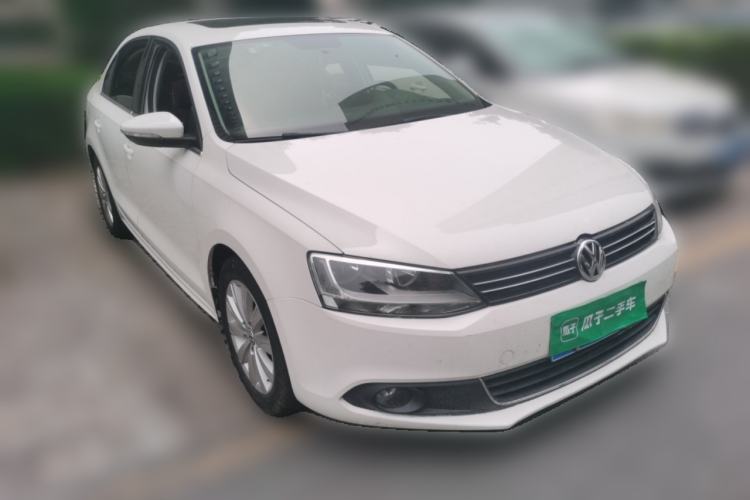 Used Volkswagen Sagitar 2014 Revised Version 1.6L Automatic Comfort Edition Front Right 45 Deg