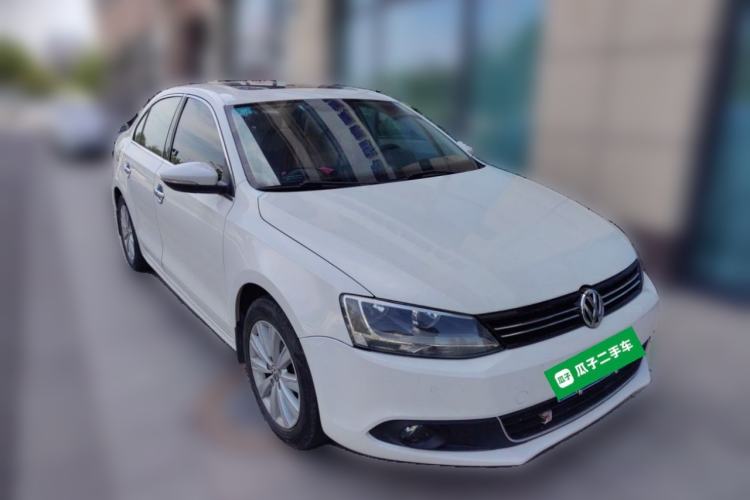 Used Volkswagen Sagitar 2014 Revised Version 1.4TSI Automatic Luxury Edition Front Right 45 Deg