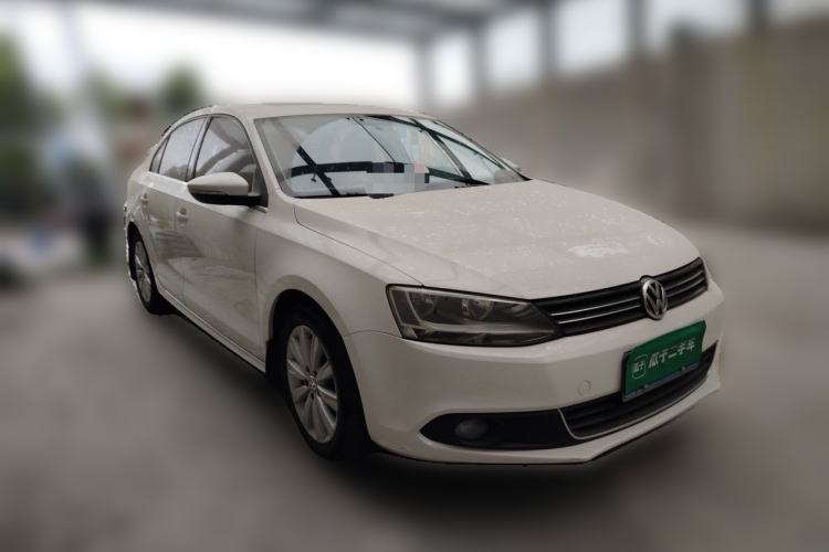 Used Volkswagen Sagitar 2014 1.6L Manual Comfort Model Front Right 45 Deg