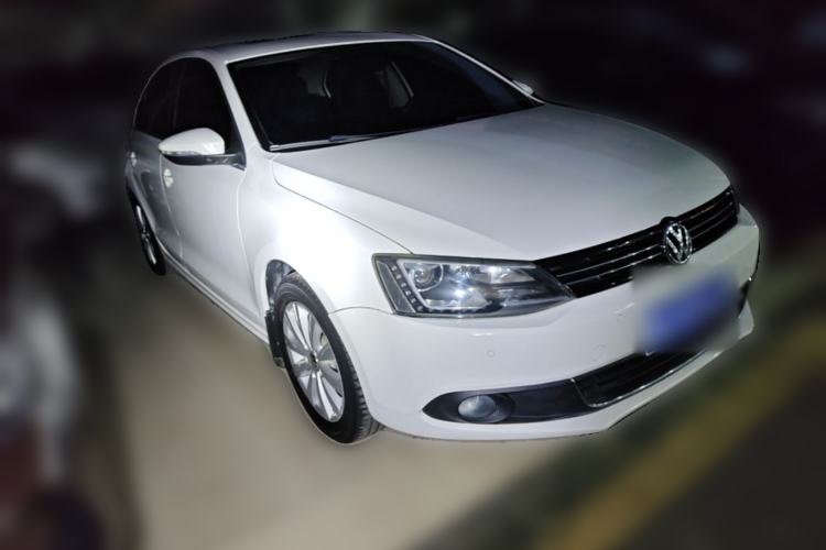 Used Volkswagen Sagitar 2014 Revised Version 1.4TSI Automatic Luxury Edition Front Right 45 Deg