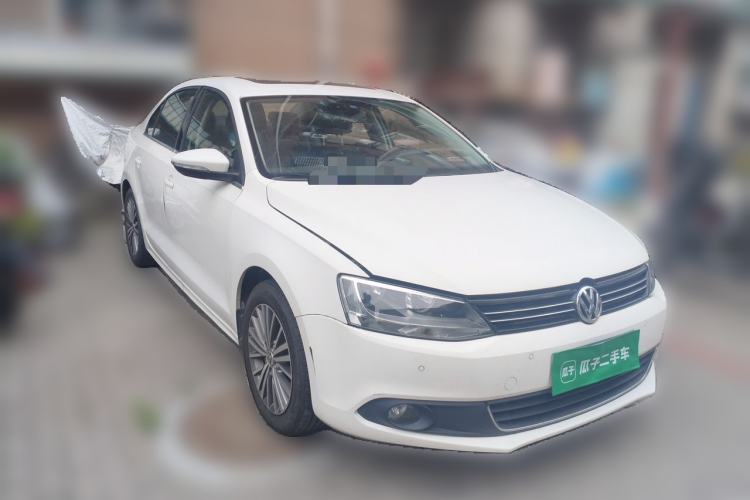 Used Volkswagen Sagitar 2014 1.4TSI Automatic Flagship Edition Front Right 45 Deg