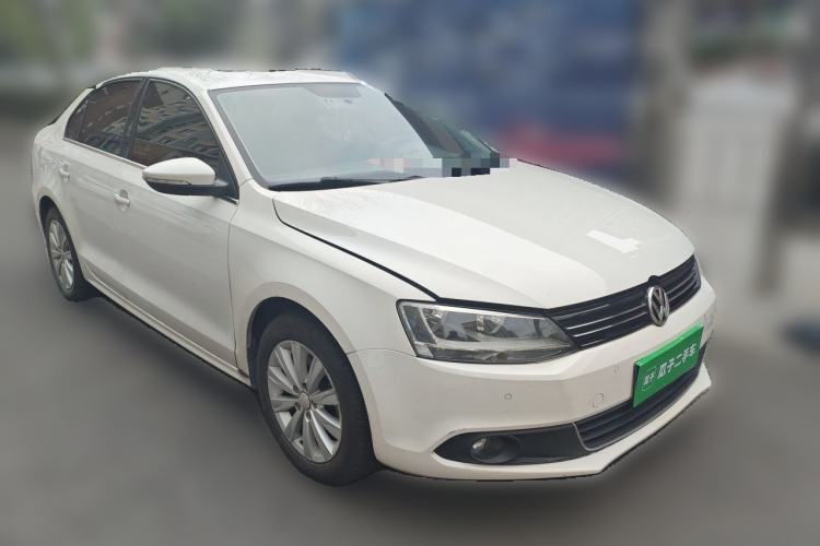 Used Volkswagen Sagitar 2014 Revised Version 1.4TSI Automatic Luxury Edition Front Right 45 Deg