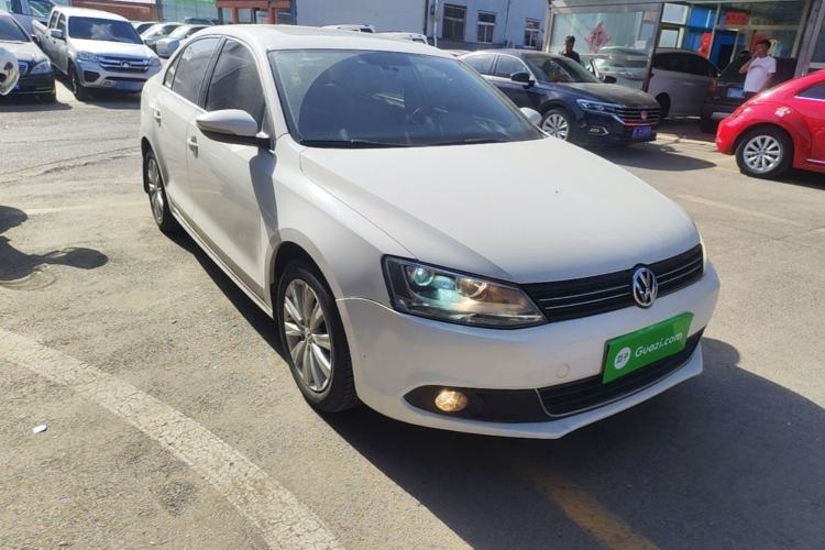Used Volkswagen Sagitar 2014 Revised Version 1.6L Automatic Comfort Edition Front Right 45 Deg