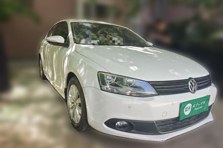 Used Volkswagen Sagitar 2014 Revised Version 1.4TSI Automatic Luxury Edition Front Right 45 Deg