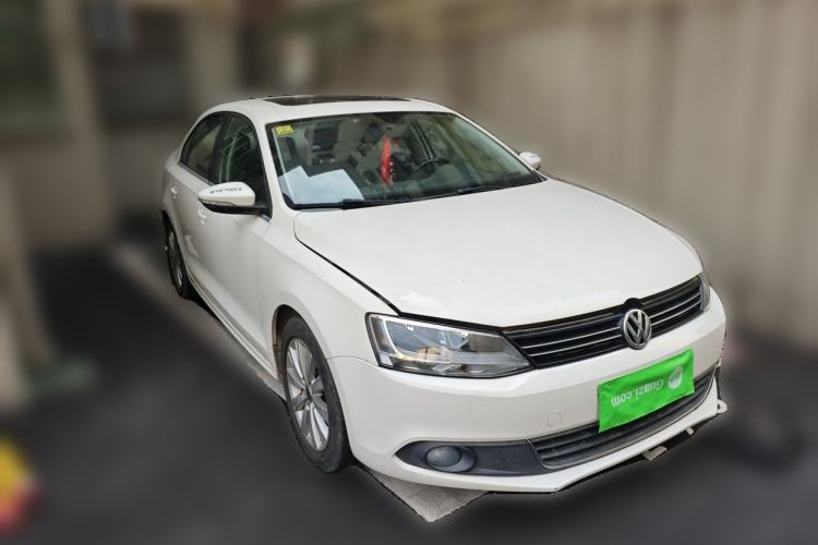 Used Volkswagen Sagitar 2014 1.6L Manual Comfort Model Front Right 45 Deg
