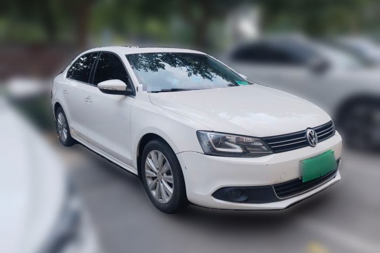 Used Volkswagen Sagitar 2014 1.6L Automatic Comfort Model Front Right 45 Deg