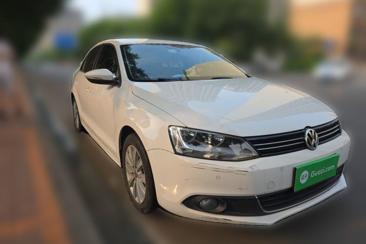 Used Volkswagen Sagitar 2014 Revised Version 1.4TSI Automatic Luxury Edition Front Right 45 Deg