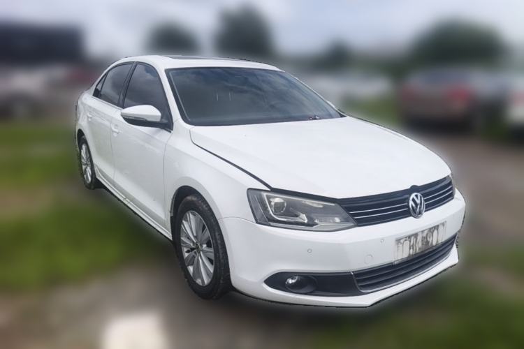 Used Volkswagen Sagitar 2014 Revised Version 1.4TSI Automatic Luxury Edition Front Right 45 Deg