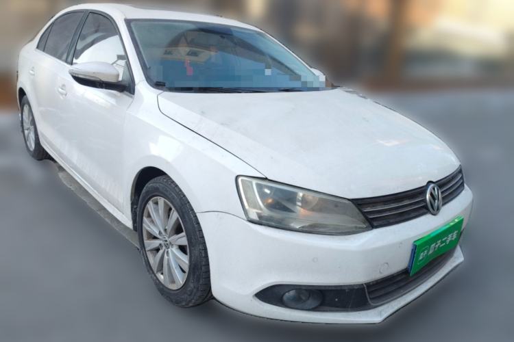 Used Volkswagen Sagitar 2014 Revised Version 1.4TSI Automatic Luxury Edition Front Right 45 Deg