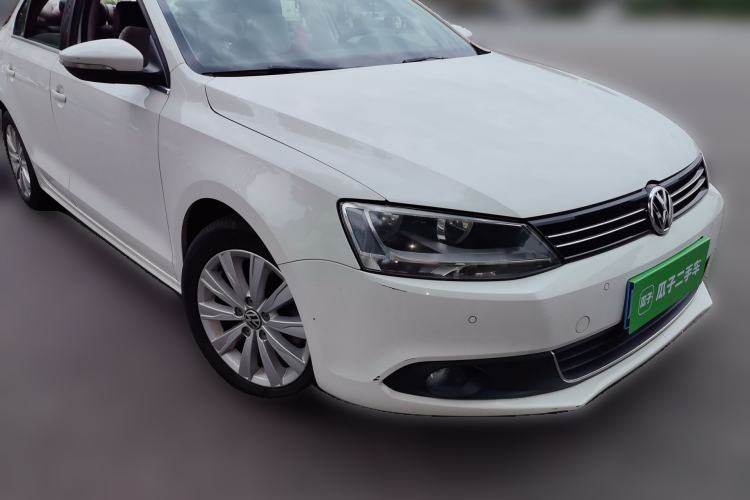 Used Volkswagen Sagitar 2014 Revised Version 1.4TSI Manual Luxury Edition Front Right 45 Deg