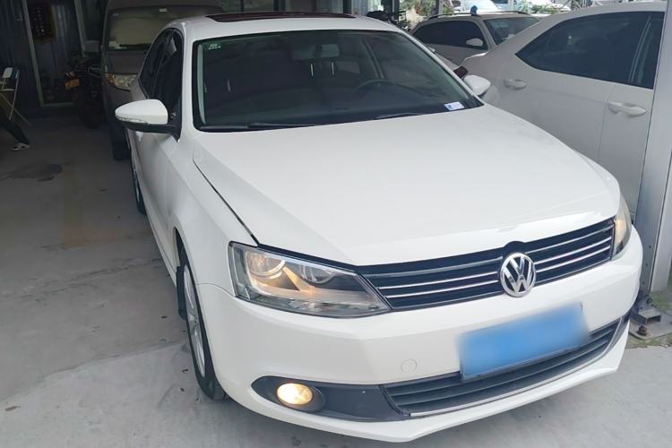Used Volkswagen Sagitar 2014 Revised Version 1.6L Automatic Comfort Edition Front Right 45 Deg