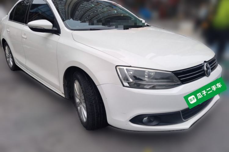Used Volkswagen Sagitar 2014 1.6L Automatic Comfort Model Front Right 45 Deg