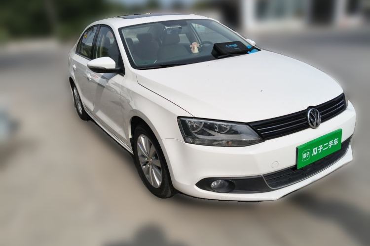 Used Volkswagen Sagitar 2014 1.6L Automatic Comfort Model Front Right 45 Deg