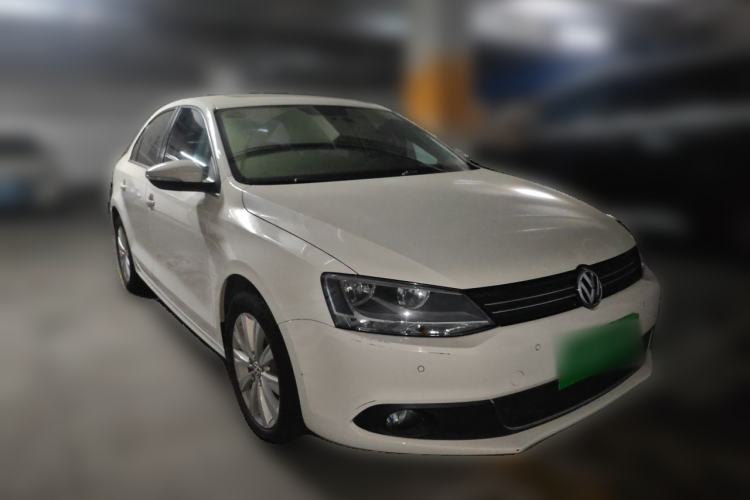 Used Volkswagen Sagitar 2014 Revised Version 1.4TSI Automatic Luxury Edition Front Right 45 Deg