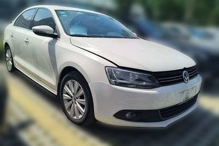 Used Volkswagen Sagitar 2014 Revised Version 1.6L Manual Comfort Edition Front Right 45 Deg
