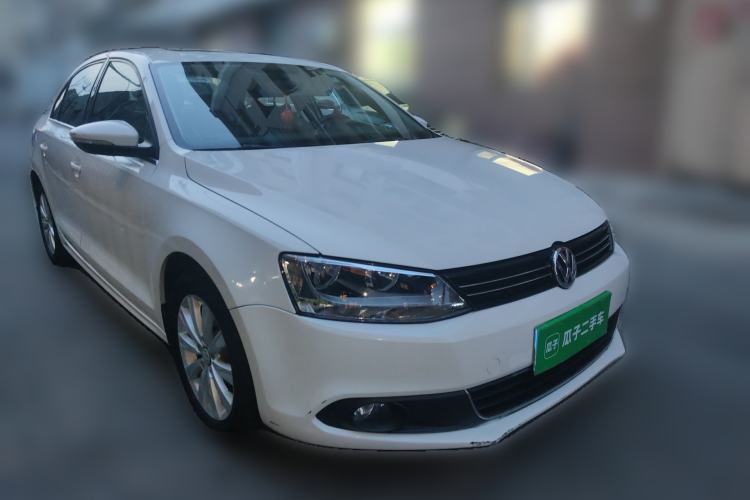 Used Volkswagen Sagitar 2014 1.6L Automatic Comfort Model Front Right 45 Deg