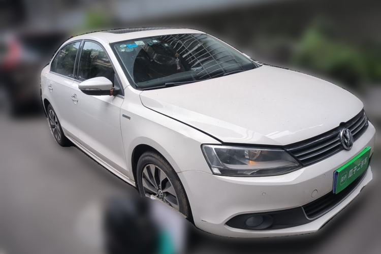 Used Volkswagen Sagitar 2014 1.4TSI BlueMotion Edition Front Right 45 Deg