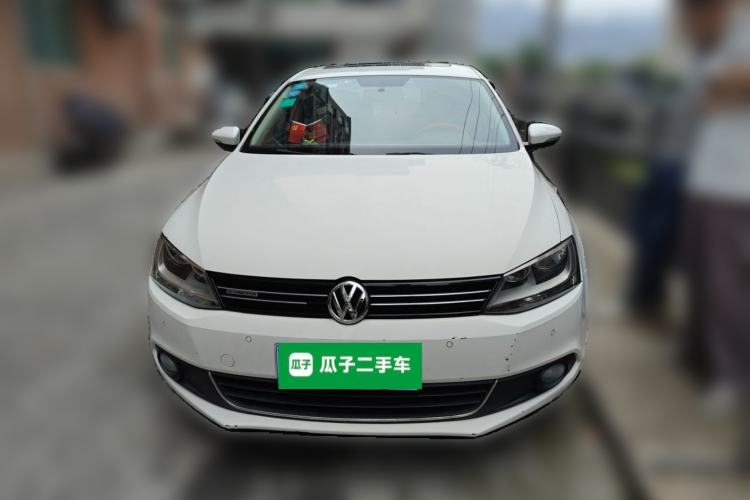 Used Volkswagen Sagitar 2014 Revised 1.4TSI BlueMotion Edition Front