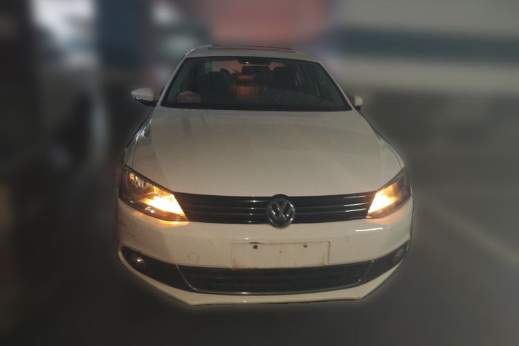 Used Volkswagen Sagitar 2014 1.6L Automatic Comfort Model Front