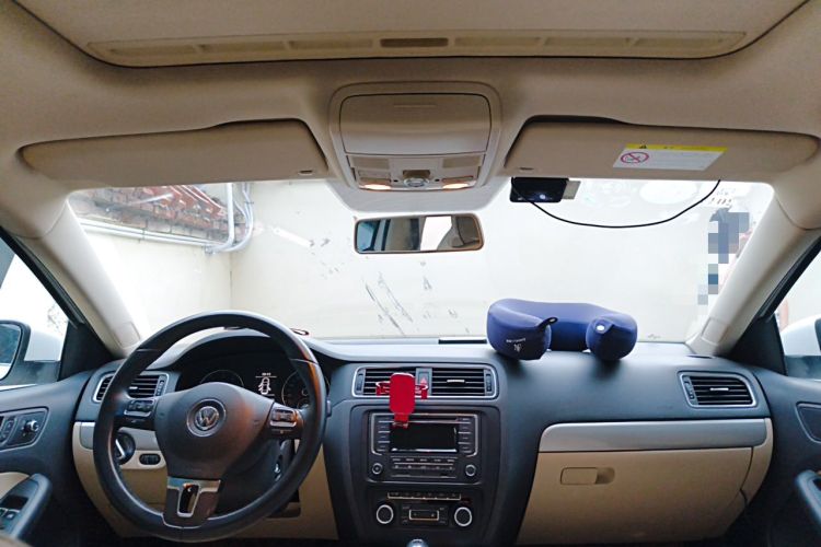 Used Volkswagen Sagitar 2014 Revised Version 1.4TSI Automatic Luxury Edition Headliner