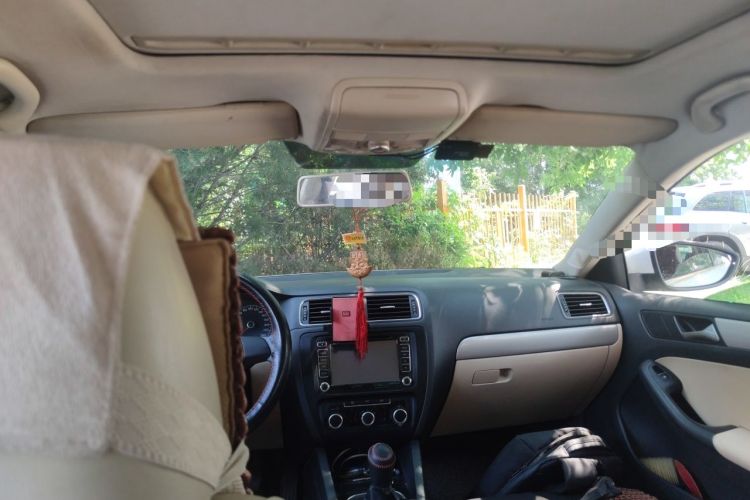Used Volkswagen Sagitar 2014 1.6L Manual Comfort Model Headliner