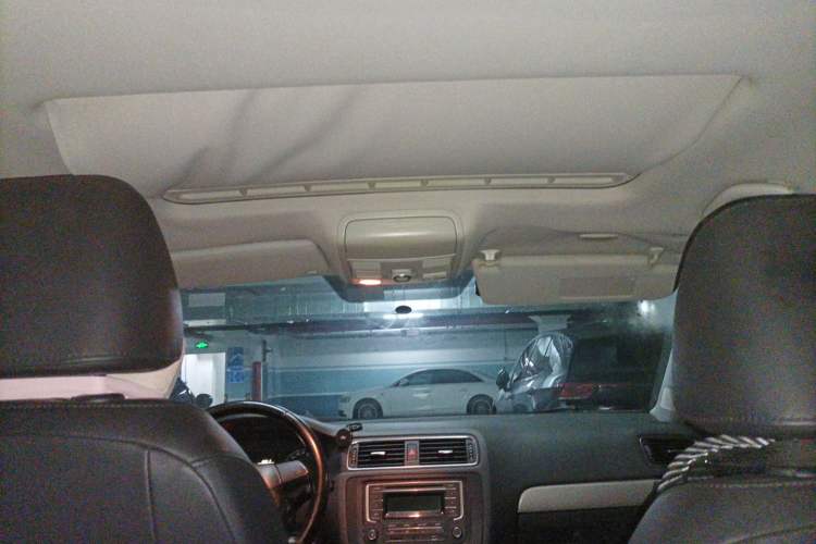 Used Volkswagen Sagitar 2014 1.6L Automatic Comfort Model Headliner