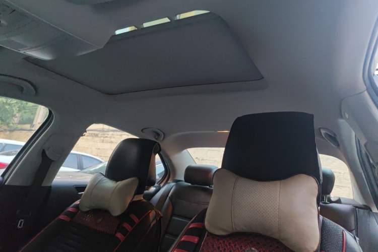 Used Volkswagen Sagitar 2014 Revised Version 1.6L Automatic Leading Edition Headliner