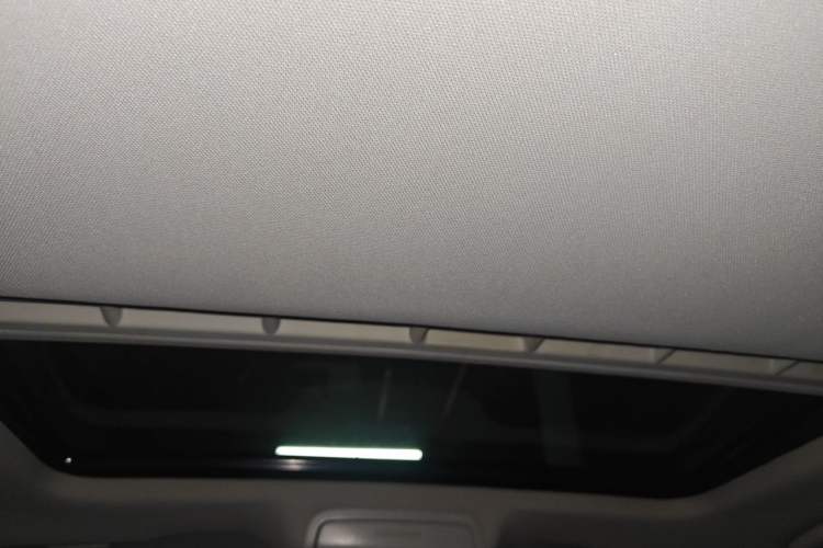 Used Volkswagen Sagitar 2014 Revised Version 1.6L Automatic Comfort Edition Headliner