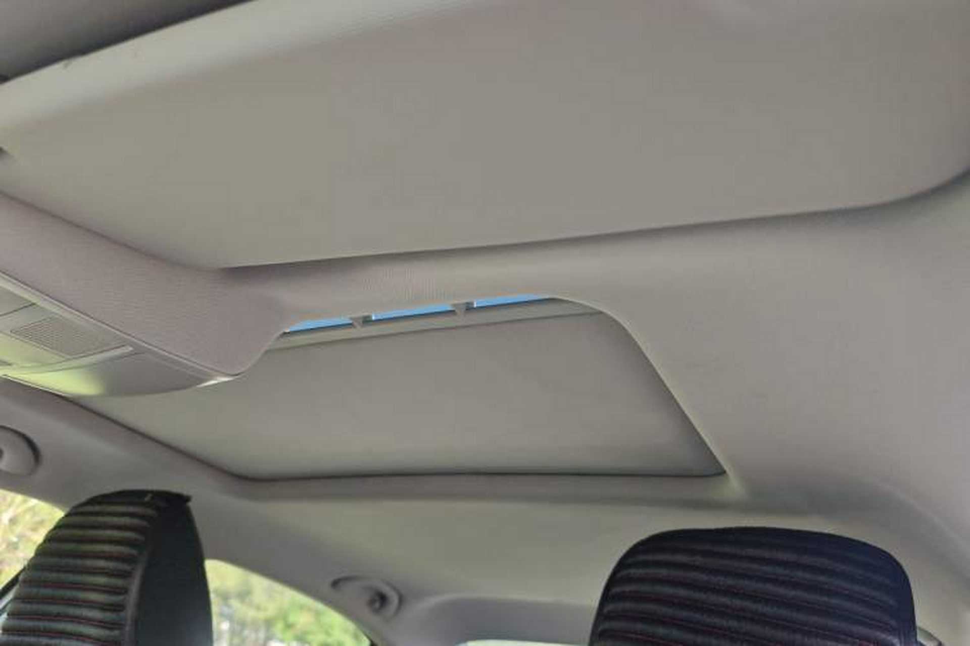 Used Volkswagen Sagitar 2014 1.6L Manual Comfort Model Headliner