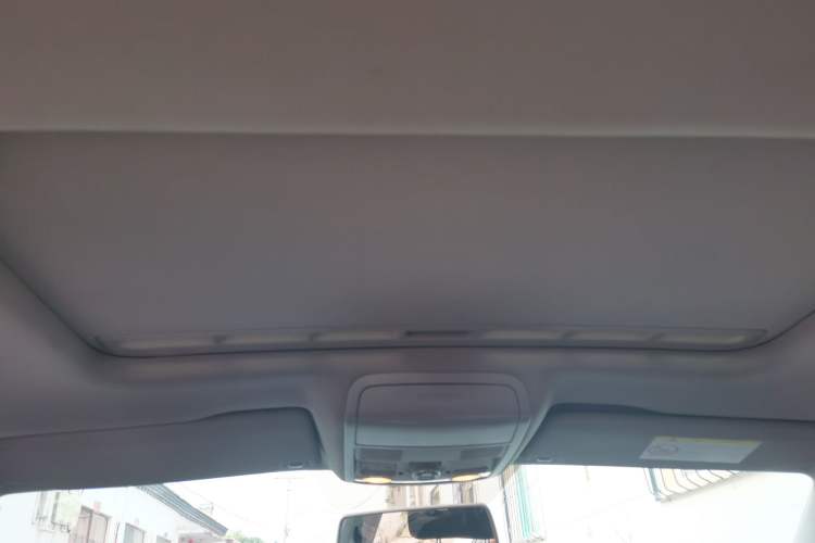 Used Volkswagen Sagitar 2014 1.4TSI Automatic Luxury Model Headliner