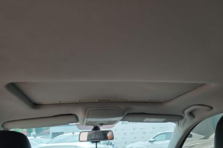 Used Volkswagen Sagitar 2014 Revised Version 1.6L Automatic Comfort Edition Headliner