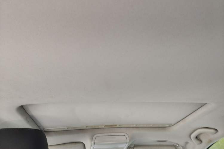 Used Volkswagen Sagitar 2014 Revised Version 1.4TSI Automatic Luxury Edition Headliner