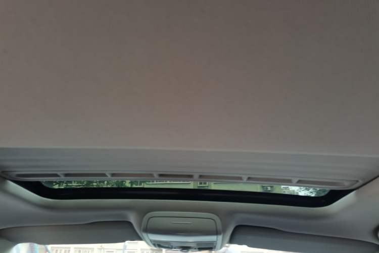 Used Volkswagen Sagitar 2014 1.6L Automatic Comfort Model Headliner