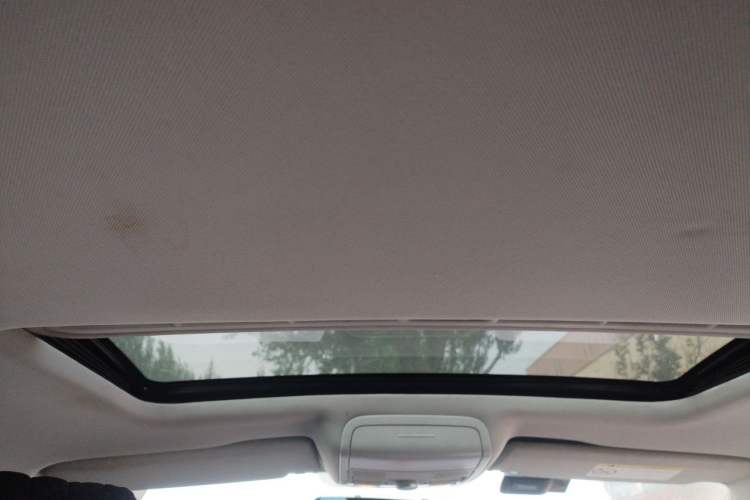 Used Volkswagen Sagitar 2014 Revised Version 1.4TSI Automatic Luxury Edition Headliner