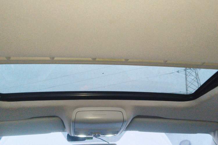 Used Volkswagen Sagitar 2014 1.4TSI Automatic Luxury Model Headliner