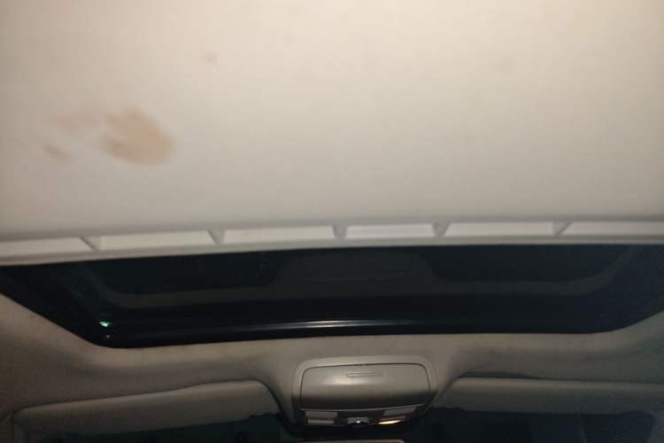 Used Volkswagen Sagitar 2014 1.6L Automatic Comfort Model Headliner
