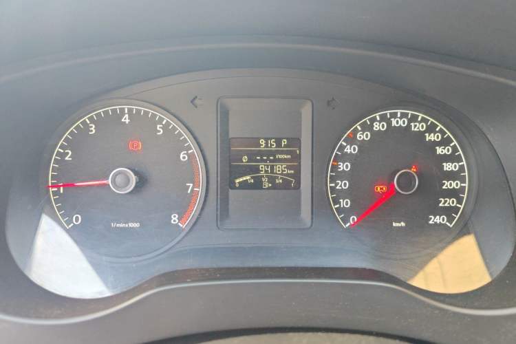 Used Volkswagen Sagitar 2014 1.6L Automatic Comfort Model Instrument Cluster
