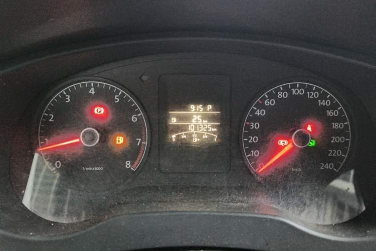 Used Volkswagen Sagitar 2014 Revised Version 1.6L Automatic Leading Edition Instrument Cluster