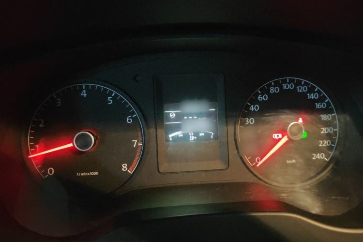 Used Volkswagen Sagitar 2014 Revised Version 1.6L Automatic Comfort Edition Instrument Cluster