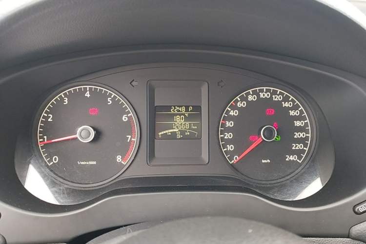 Used Volkswagen Sagitar 2014 1.6L Automatic Comfort Model Instrument Cluster
